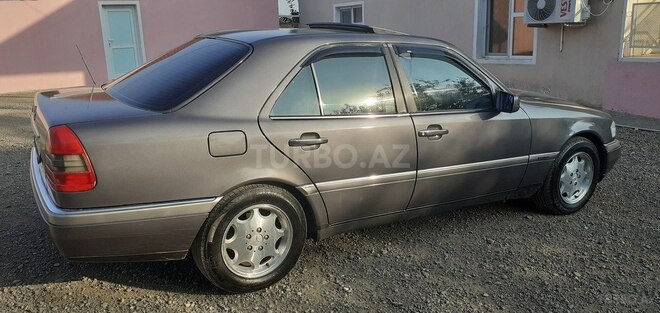 Mercedes C 180 1996, 374,450 km - 1.8 l - Qazax