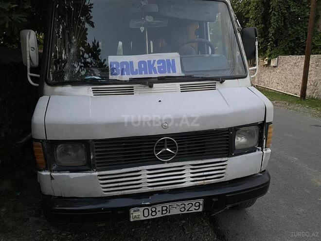 Mercedes 208 D 1990, 370,000 km - 2.3 l - Balakən