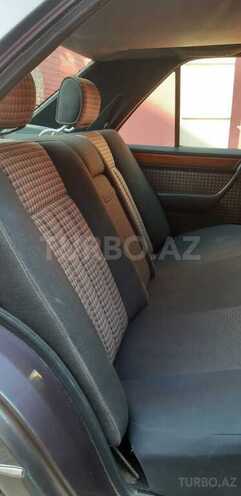 Mercedes E 250 1993, 708,476 km - 2.5 l - Bakı