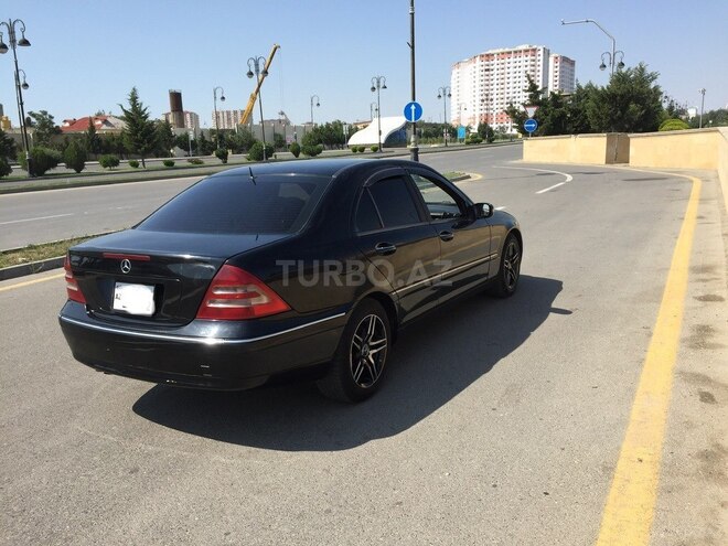 Mercedes C 240 2001, 196,000 km - 2.4 l - Bakı