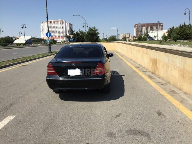 Mercedes C 240 2001, 196,000 km - 2.4 l - Bakı