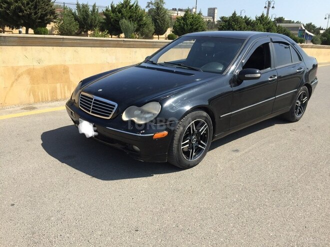 Mercedes C 240 2001, 196,000 km - 2.4 l - Bakı