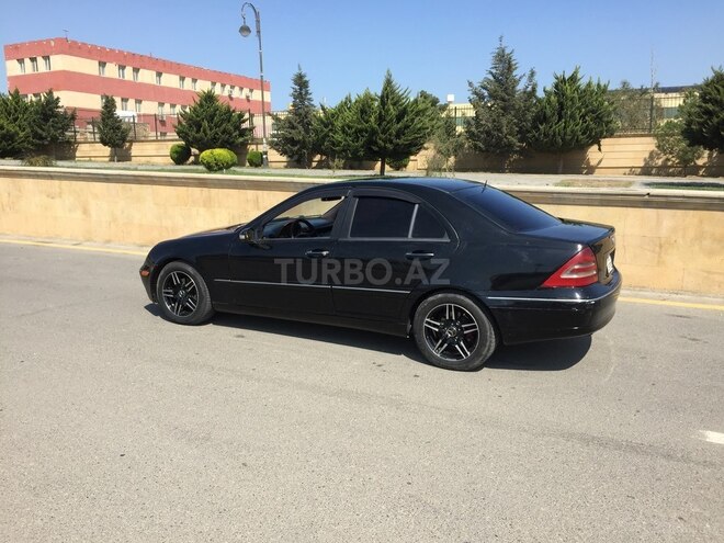 Mercedes C 240 2001, 196,000 km - 2.4 l - Bakı