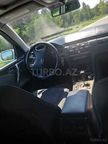 Mercedes E 240 2001, 207,000 km - 2.6 l - Sumqayıt