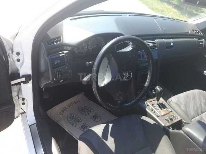 Mercedes E 240 2001, 207,000 km - 2.6 l - Sumqayıt