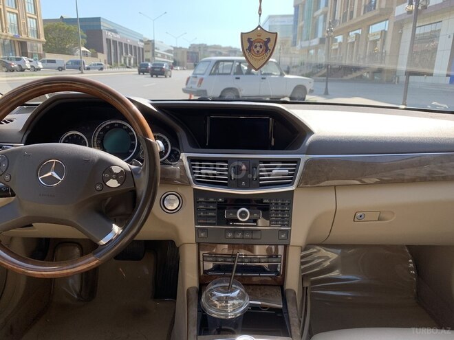Mercedes E 350 2010, 189,500 km - 3.5 l - Bakı