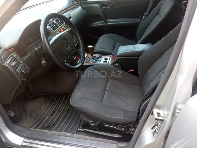 Mercedes E 240 1998, 274,000 km - 2.4 l - Mingəçevir