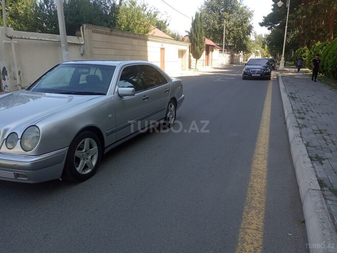 Mercedes E 240 1998, 274,000 km - 2.4 l - Mingəçevir