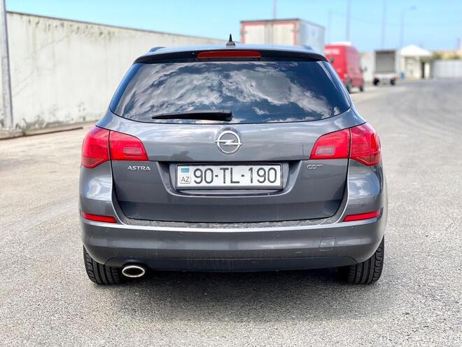Opel Astra 2012, 223,210 km - 2.0 l - Bakı