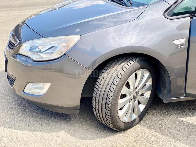 Opel Astra 2012, 223,210 km - 2.0 l - Bakı