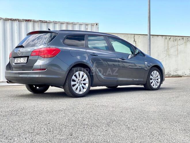 Opel Astra 2012, 223,210 km - 2.0 l - Bakı