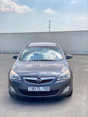 Opel Astra 2012, 223,210 km - 2.0 l - Bakı
