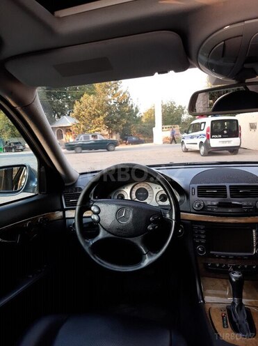 Mercedes E 350 2006, 298,000 km - 3.5 л - Naftalan