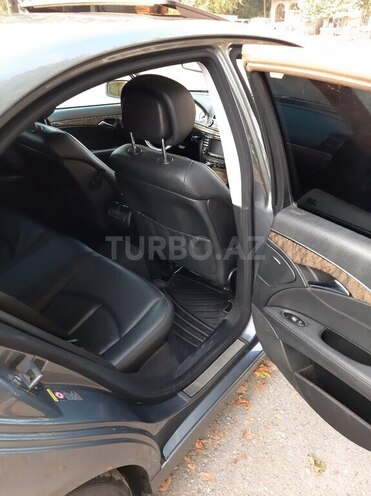 Mercedes E 350 2006, 298,000 km - 3.5 л - Naftalan