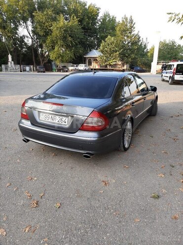 Mercedes E 350 2006, 298,000 km - 3.5 л - Naftalan