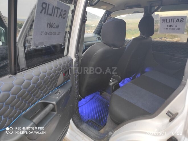 Mitsubishi Pajero io 2001, 145,000 km - 2.0 л - Qazax