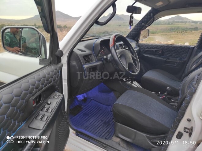 Mitsubishi Pajero io 2001, 145,000 km - 2.0 л - Qazax