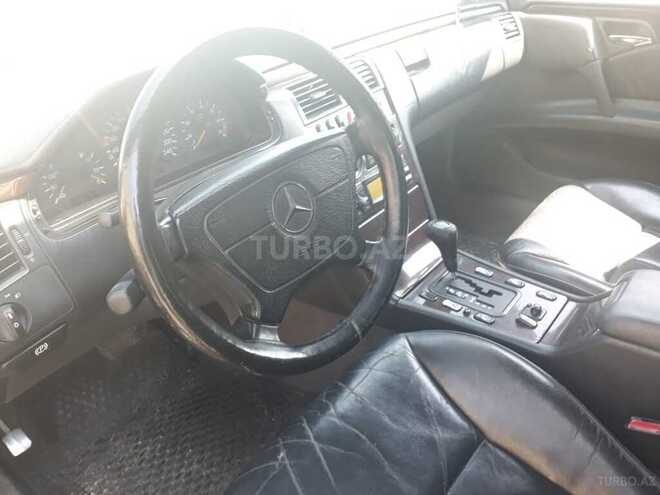 Mercedes E 230 1997, 291,000 km - 2.3 l - Bakı