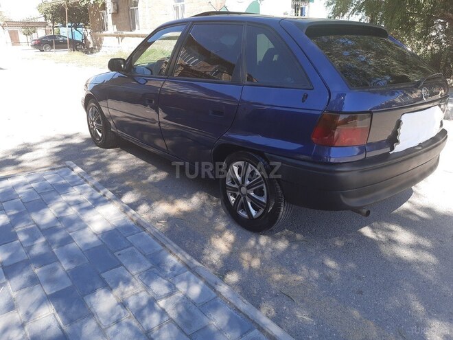 Opel Astra 1995, 311,000 km - 1.6 l - Sumqayıt
