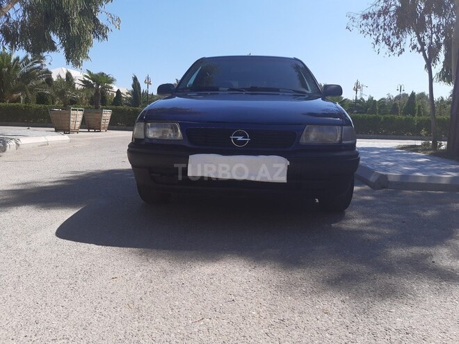 Opel Astra 1995, 311,000 km - 1.6 l - Sumqayıt