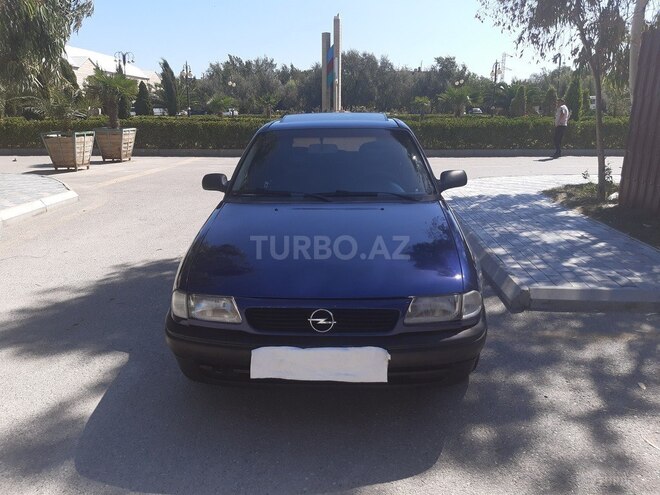 Opel Astra 1995, 311,000 km - 1.6 l - Sumqayıt