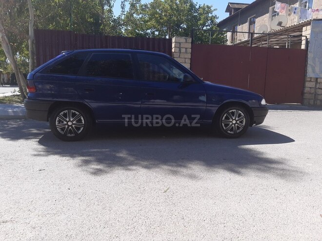 Opel Astra 1995, 311,000 km - 1.6 l - Sumqayıt