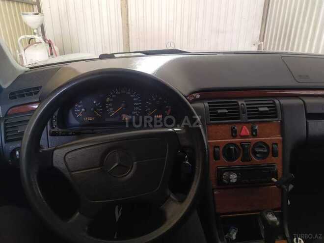 Mercedes E 200 1998, 207,000 km - 2.0 l - Bakı
