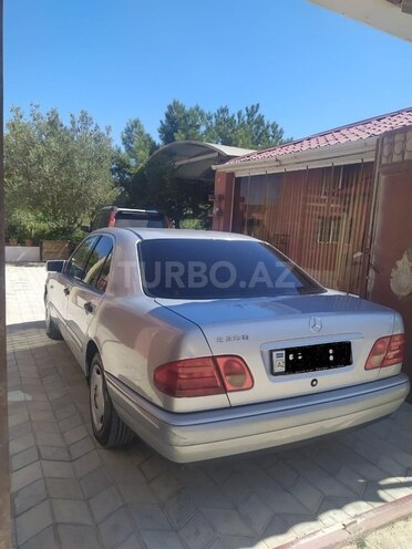 Mercedes E 200 1998, 207,000 km - 2.0 l - Bakı