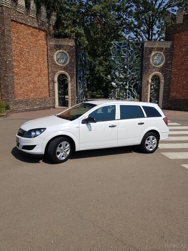 Opel Astra 2010, 210,000 km - 1.3 l - Tovuz