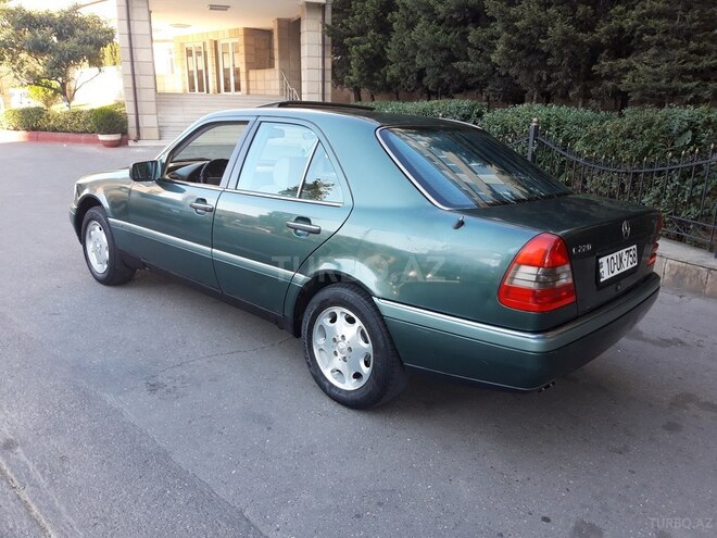 Mercedes C 220 1995, 213,000 km - 2.2 l - Bakı