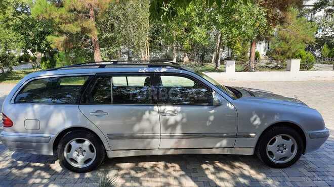 Mercedes E 240 1999, 282,777 km - 2.4 l - Saatlı