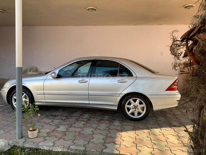 Mercedes C 240 2000, 273,000 km - 2.4 л - Zaqatala