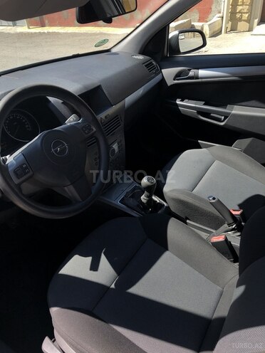 Opel Astra 2006, 198,800 km - 1.3 l - Bakı