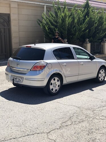 Opel Astra 2006, 198,800 km - 1.3 l - Bakı