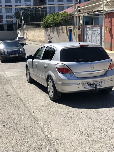 Opel Astra 2006, 198,800 km - 1.3 l - Bakı