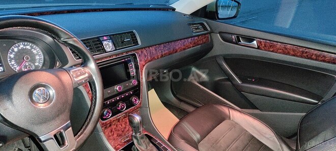 Volkswagen Passat 2014, 89,000 km - 1.8 л - Bakı