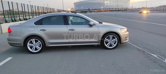 Volkswagen Passat 2014, 89,000 km - 1.8 л - Bakı