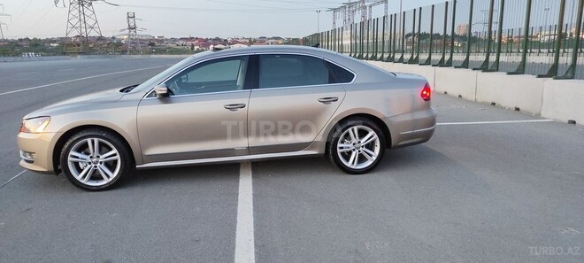 Volkswagen Passat 2014, 89,000 km - 1.8 л - Bakı