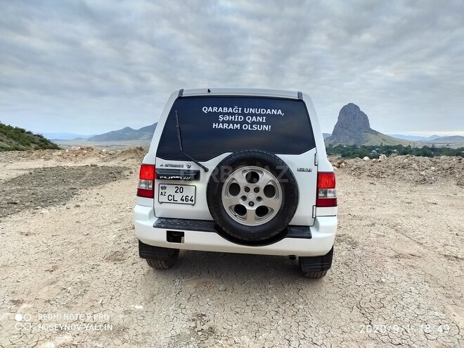 Mitsubishi Pajero io 2001, 194,000 km - 2.0 л - Qazax