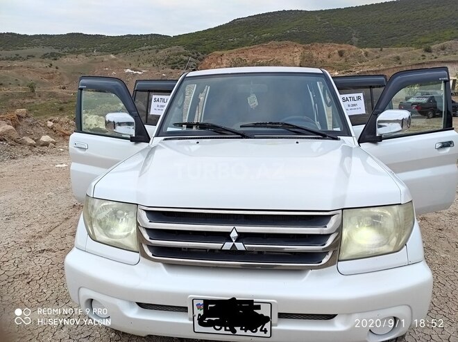 Mitsubishi Pajero io 2001, 194,000 km - 2.0 л - Qazax