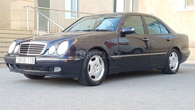 Mercedes E 220 2000, 278,000 km - 2.2 л - Bakı