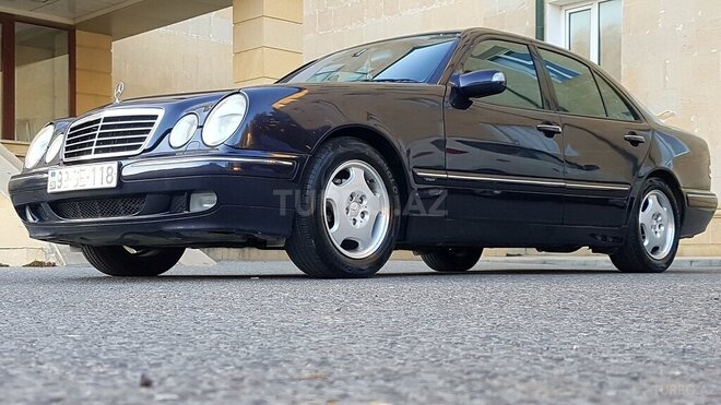 Mercedes E 220 2000, 278,000 km - 2.2 л - Bakı