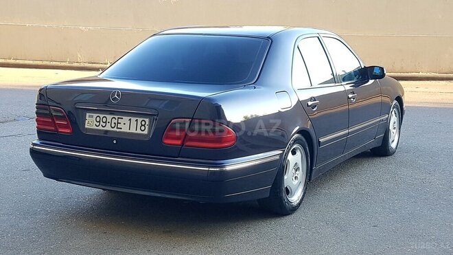 Mercedes E 220 2000, 278,000 km - 2.2 л - Bakı