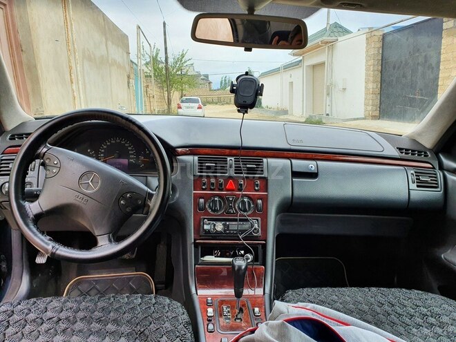 Mercedes E 220 2000, 460,000 km - 2.2 л - Bakı