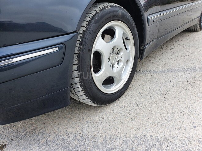 Mercedes E 220 2000, 460,000 km - 2.2 л - Bakı