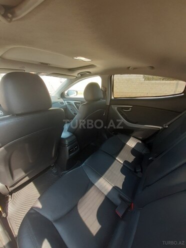 Hyundai Elantra 2015, 100,100 km - 1.8 l - Neftçala