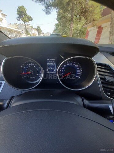 Hyundai Elantra 2015, 100,100 km - 1.8 l - Neftçala