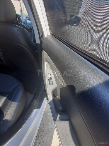 Hyundai Elantra 2015, 100,100 km - 1.8 l - Neftçala