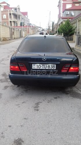 Mercedes E 200 1997, 330,000 km - 2.0 l - Bakı