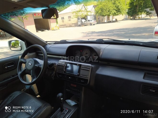 Nissan X-Trail 2002, 255,500 km - 2.0 l - Yevlax